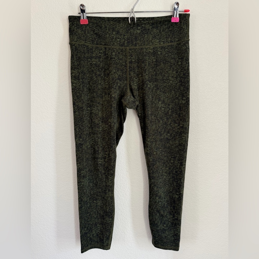 Fabletics Womens Large Dark Green Leggings 28x23 size small